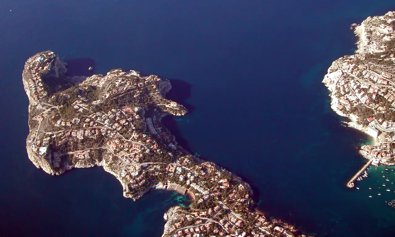 La Mola