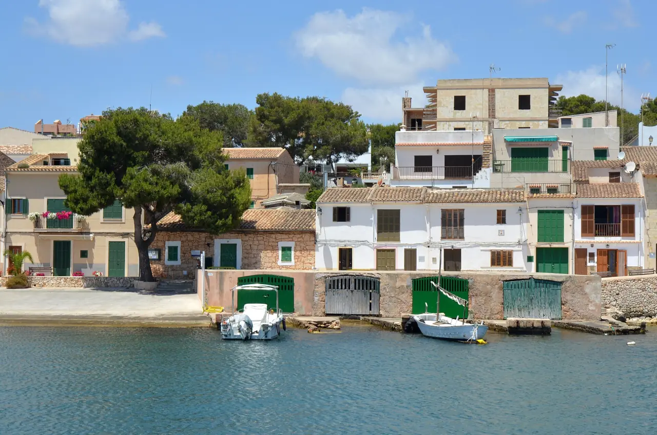Porto Petro (19167465452)